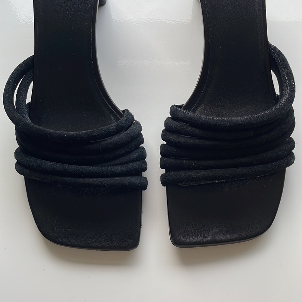 Frame Heels - Picture 2 of 4